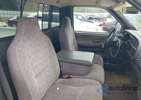 1999 Dodge Ram 1500 St из США, поврежденный, VIN 1B7HC16Y0XS164599